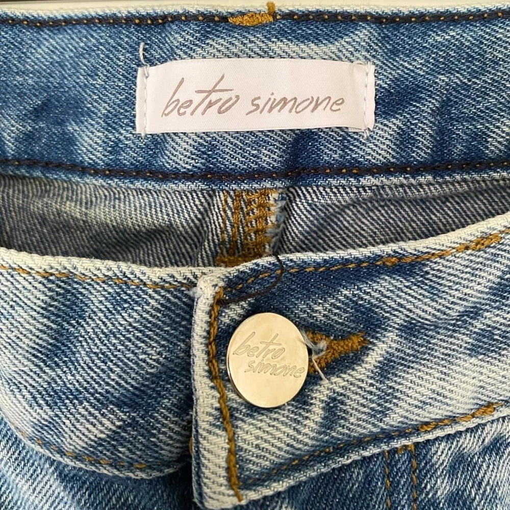 Betro Simone Women's Straight Leg Distressed Button Fly Jeans 30